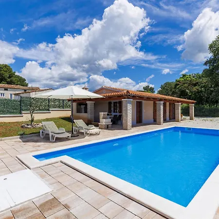 Сasa de vacaciones Santina By Interhome *