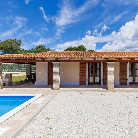 Santina By Interhome * Višnjan