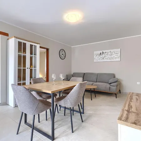 Santina By Interhome Feriehus
